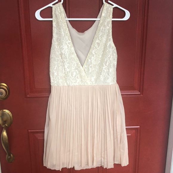 Tan pleated dress! - Picture 2 of 3